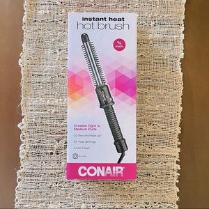 🌵3/$20 - Conair Hot Brush Comes in Box Used Once!
